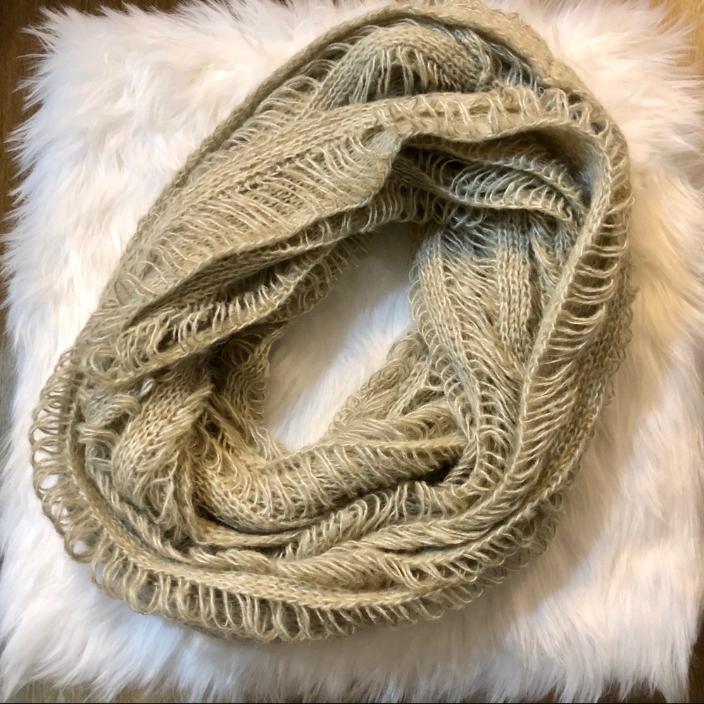 Infinity scarf